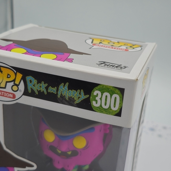 Funko POP! Rick & Morty Scary Terry #300 Vinyl Figure - Picture 2 of 7